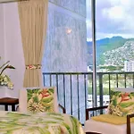 Jenny\'S Pineapple Cottage