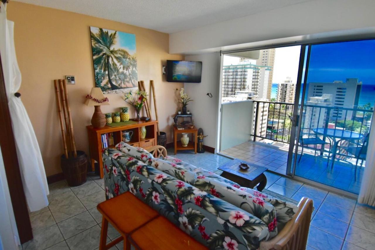 Jenny's Pineapple Apartment Honolulu