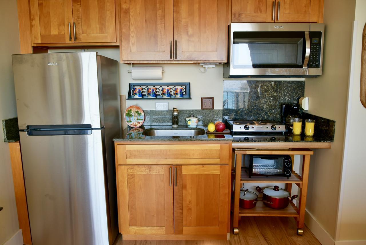 Jenny's Pineapple Apartment *
